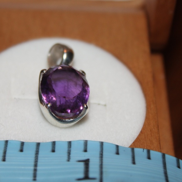 **NEW** Gorgeous Amethyst Pendant - Picture 2 of 8